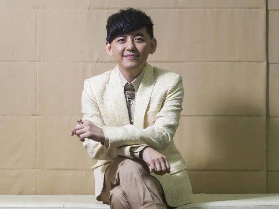 MC quốc dân tàng trữ hàng ngàn clip và ảnh khiêu dâm trẻ em, nhận bản án gây phẫn nộ- Ảnh 4.