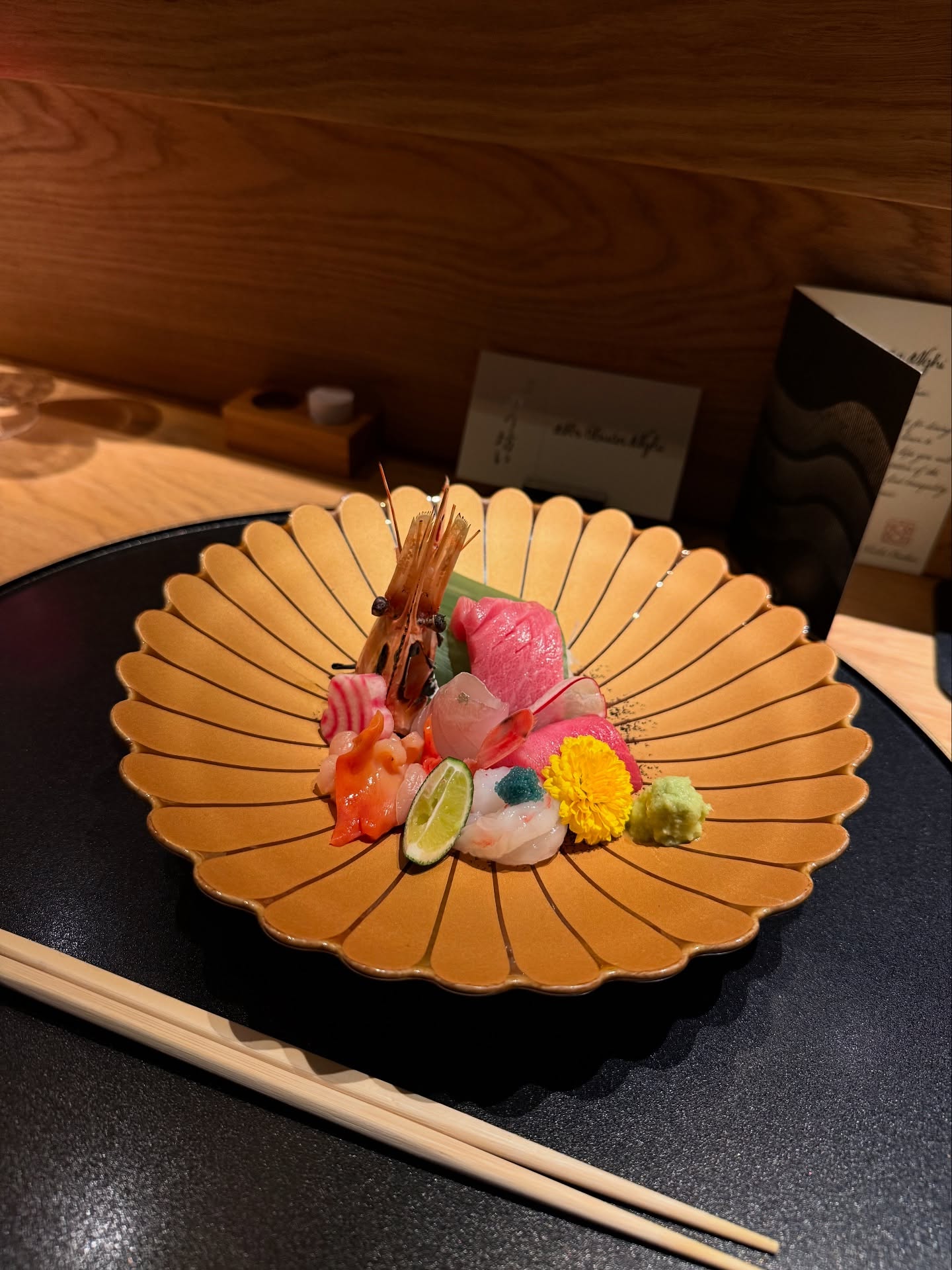 Diệp Lâm Anh và tình mới Đức Phạm cùng mê 1 quán omakase được mệnh danh 