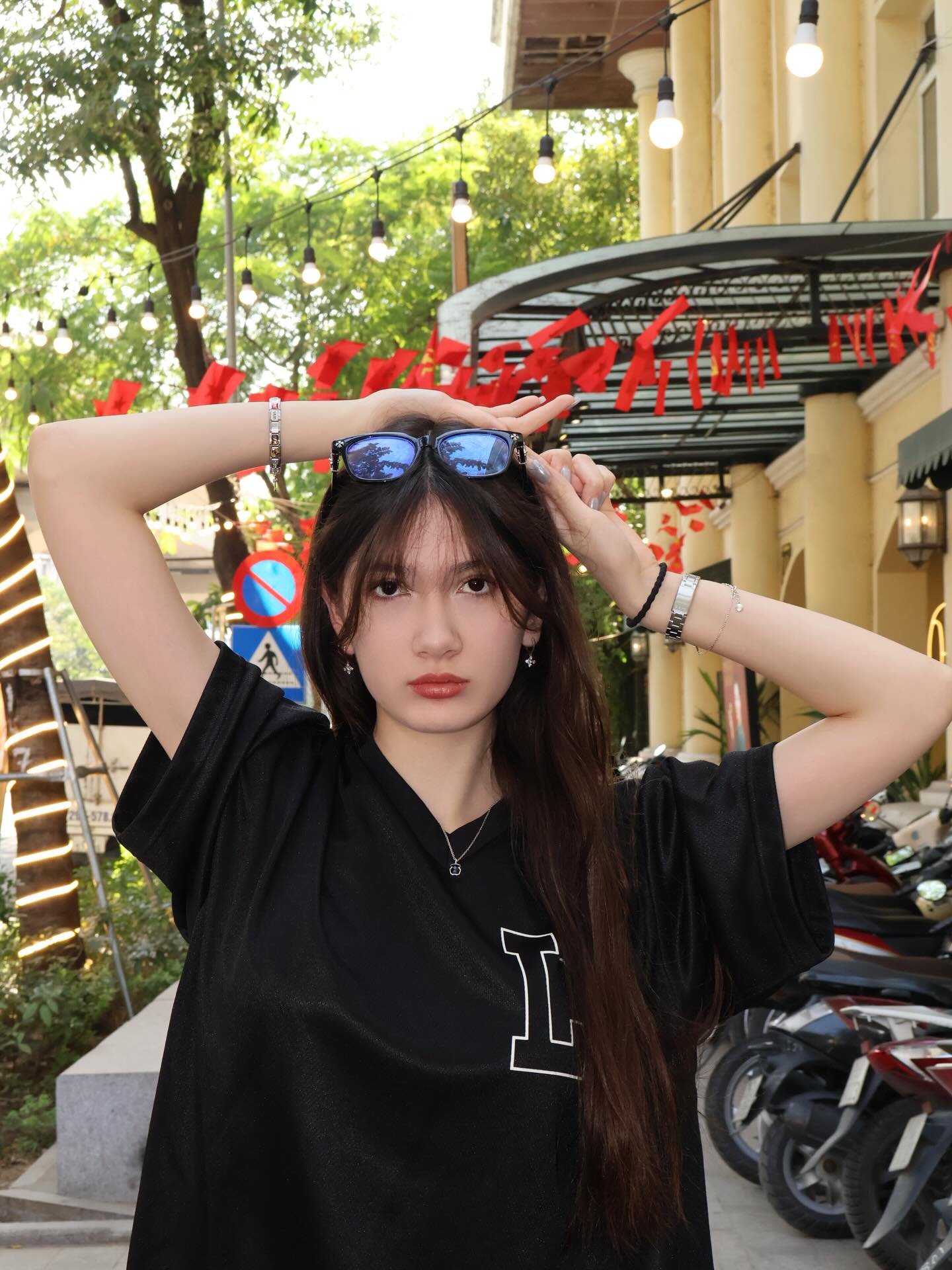 Em gái chân dài của thủ môn Lâm Tây lại gây sốt: Visual hotgirl, nụ cười 