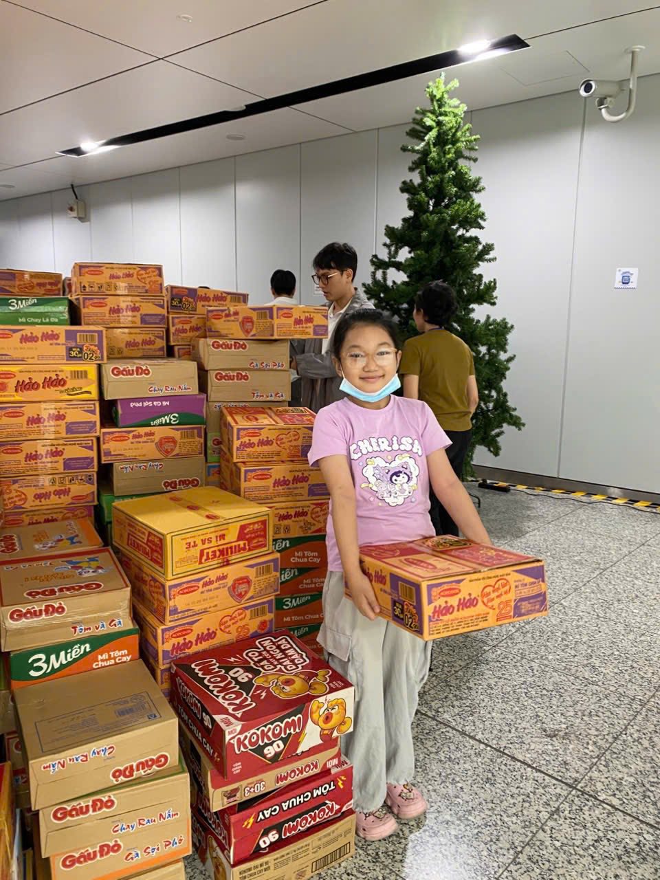 "Đại hội đập lợn đất" cùng lời nhắn gửi ngây thơ, các bé cũng đang giúp đỡ bà con vùng lũ bằng những việc làm vô cùng ý nghĩa- Ảnh 17.