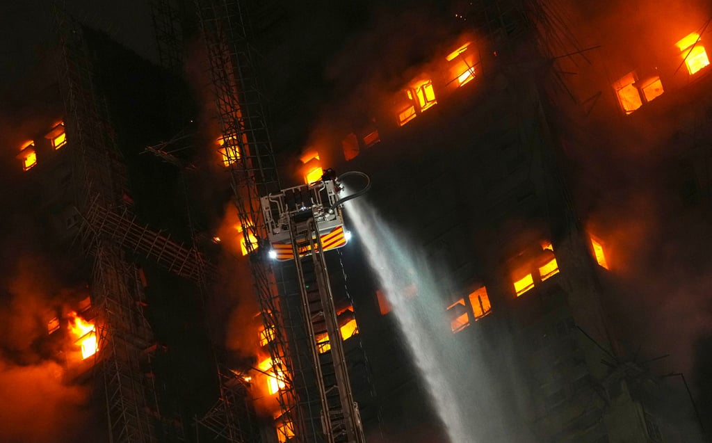 Toàn cảnh vụ cháy thảm họa nhất 3 thập kỷ ở Hong Kong (Trung Quốc): Số người tử vong chạm mốc 36, 10 tiếng cả thành phố vật lộn trong kinh hoàng- Ảnh 5.