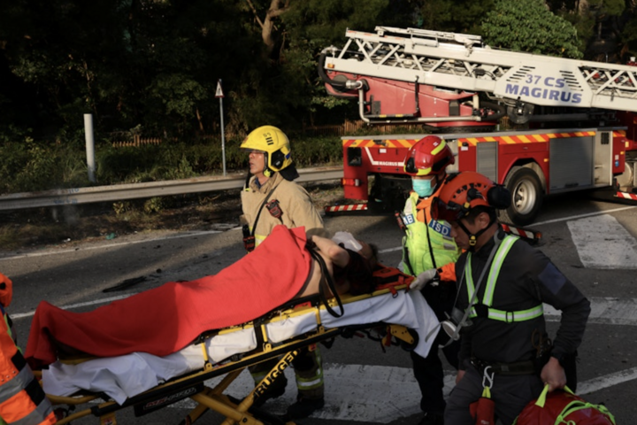 Hình ảnh tang thương vụ cháy ở Hong Kong khiến ít nhất 13 người thiệt mạng- Ảnh 3.