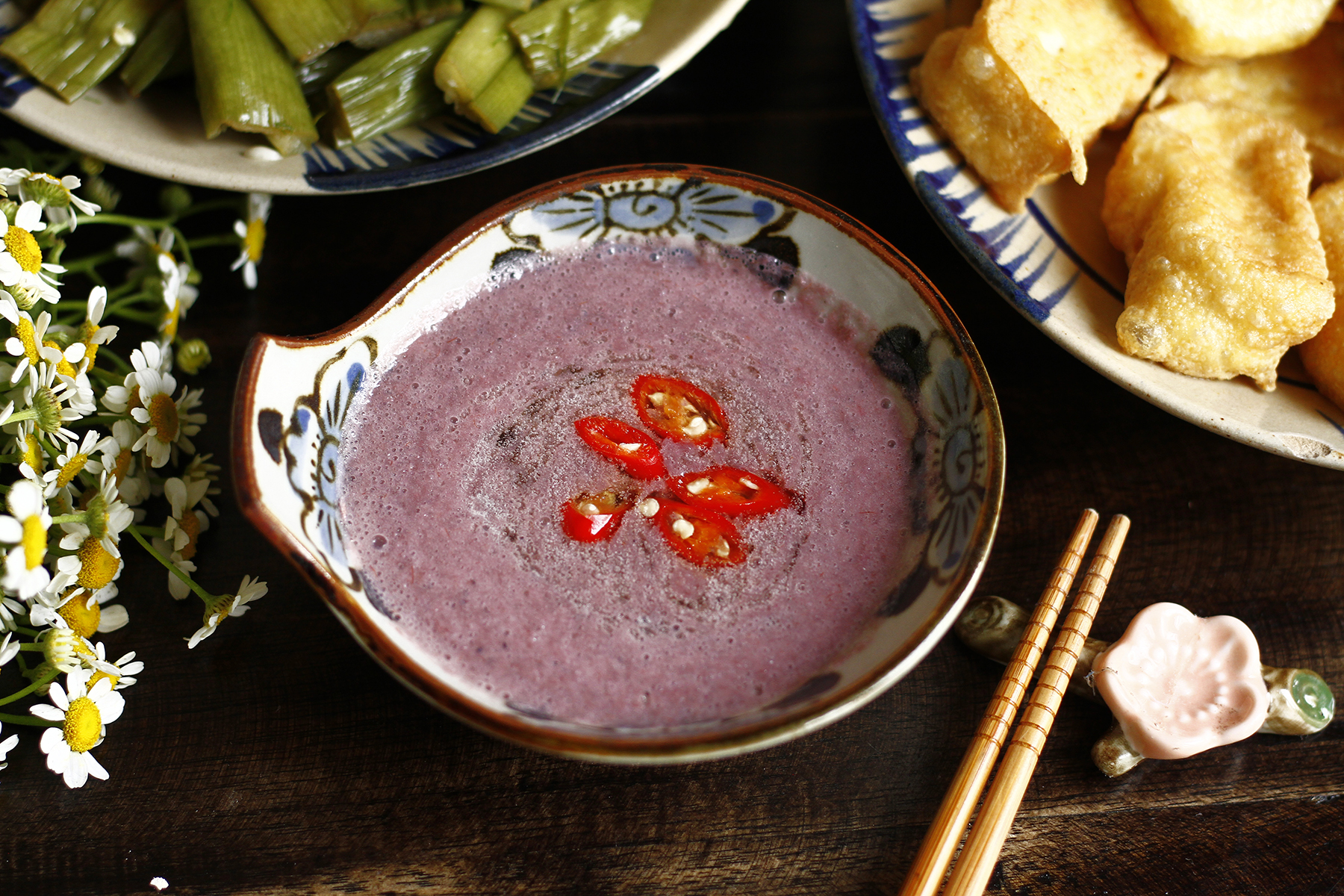 Khách Tây thử loại gia vị nặng mùi, chính nhiều người Việt cũng không thích, thốt lên: Khách Tây thử loại gia vị nặng mùi, chính nhiều người Việt cũng không thích, thốt lên: