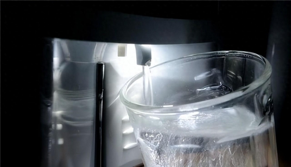 Ngày càng có nhiều người nhồi máu cơ tim buổi sáng, bác sĩ nghẹn giọng nói có 3 loại nước là thủ phạm: "Uống ít 3 món này đi thôi"- Ảnh 2.