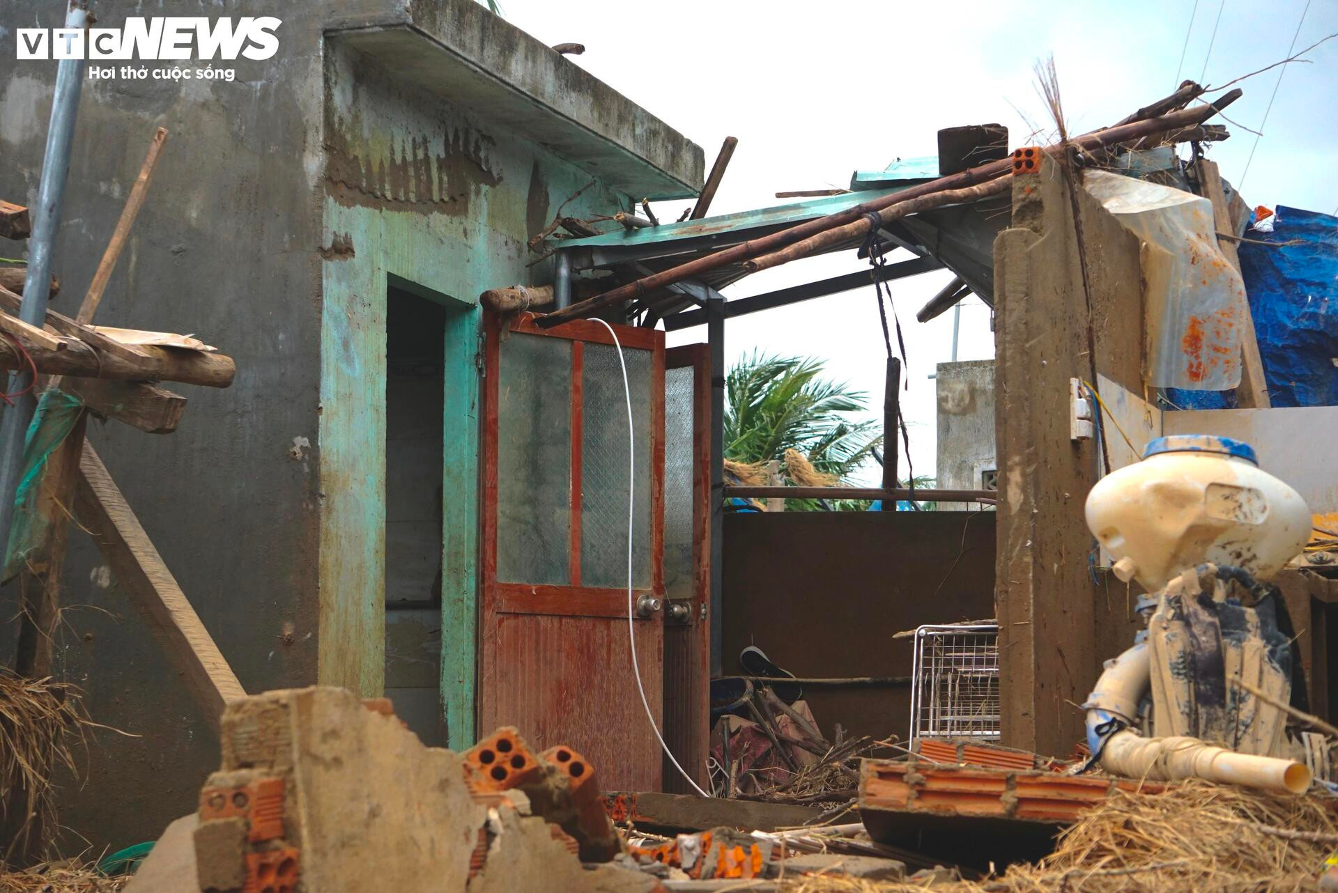 Người dân Đắk Lắk sau trận lụt lịch sử: Sống rồi, nhưng sống tiếp thế nào?- Ảnh 9.