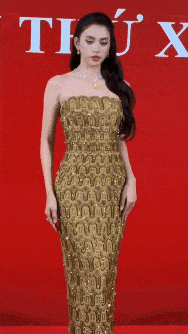 Khỏi cần ánh sáng, mỹ nhân Việt này tự phát sáng giữa khung hình: Cả mặt toàn tinh hoa, càng quay cận càng đẹp- Ảnh 1.