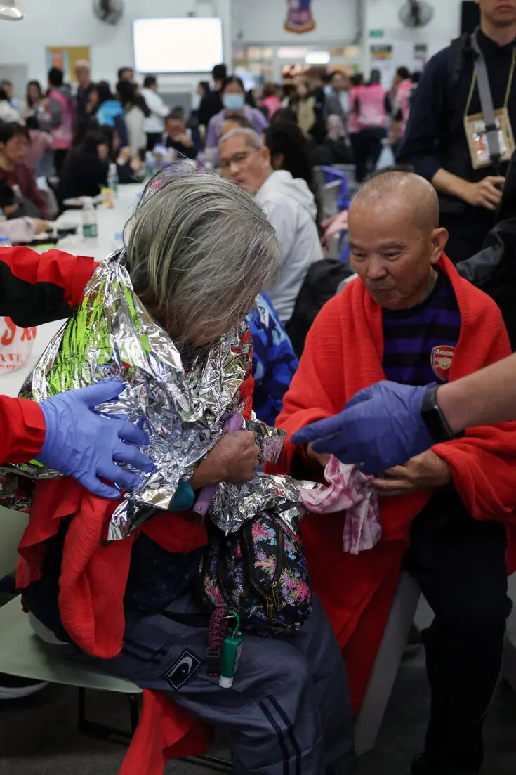 Toàn cảnh vụ cháy thảm họa nhất 3 thập kỷ ở Hong Kong (Trung Quốc): Số người tử vong chạm mốc 36, 10 tiếng cả thành phố vật lộn trong kinh hoàng- Ảnh 12.