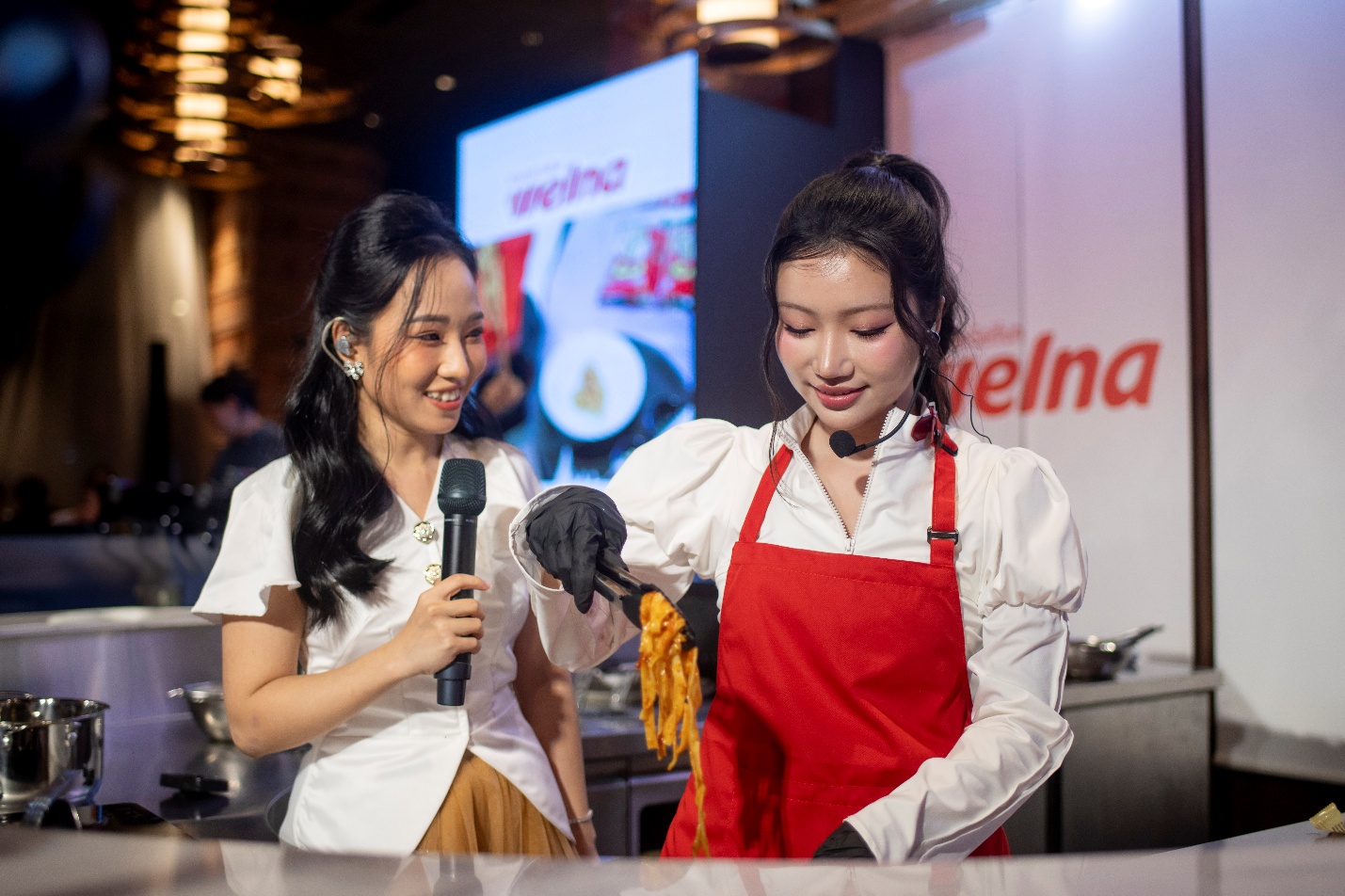 Orange bật mí bí kíp nấu ăn ‘siêu tiện-mịn’ từ Nhật Bản: Bận mấy cũng có thể vào bếp trổ tài trong 5 phút!- Ảnh 1. Orange bật mí bí kíp nấu ăn ‘siêu tiện-mịn’ từ Nhật Bản: Bận mấy cũng có thể vào bếp trổ tài trong 5 phút!- Ảnh 1.