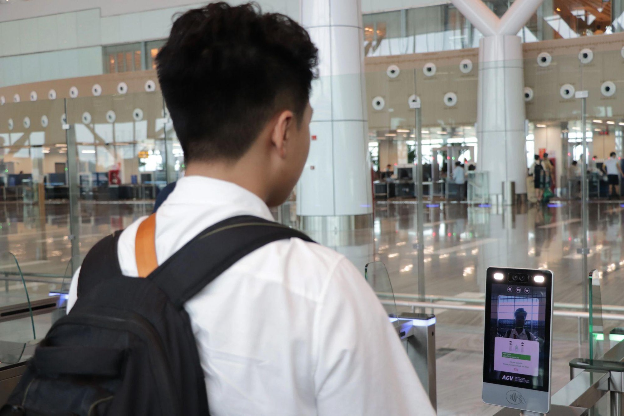 VNeID - “Ứng dụng định danh quốc gia” mở ra kỷ nguyên sống tiện lợi cho người Việt- Ảnh 4. VNeID - “Ứng dụng định danh quốc gia” mở ra kỷ nguyên sống tiện lợi cho người Việt- Ảnh 4.