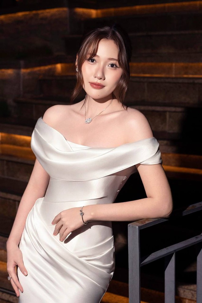 Em gái Trấn Thành giống Triệu Lộ Tư?- Ảnh 9.