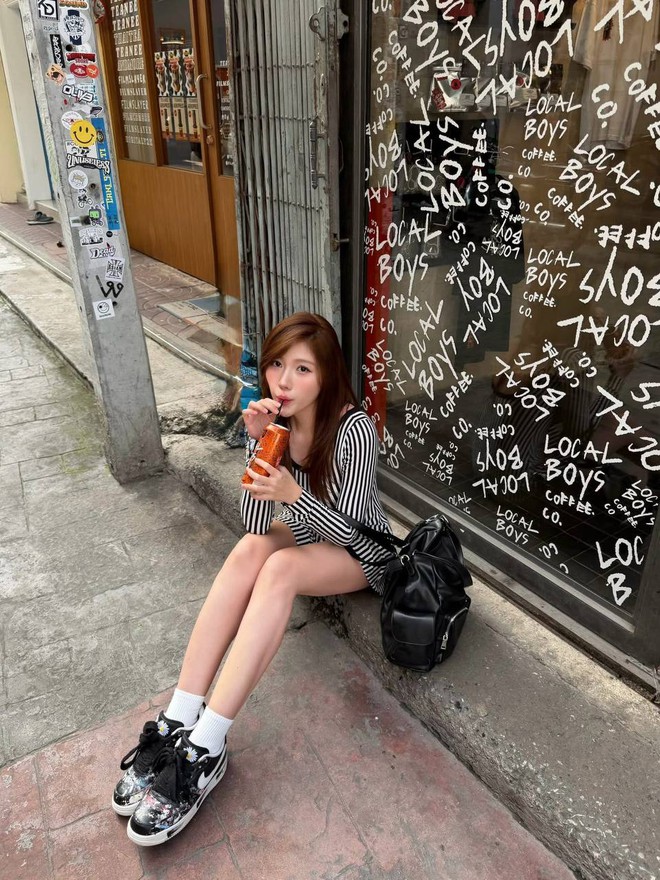 Em gái Trấn Thành giống Triệu Lộ Tư?- Ảnh 7.