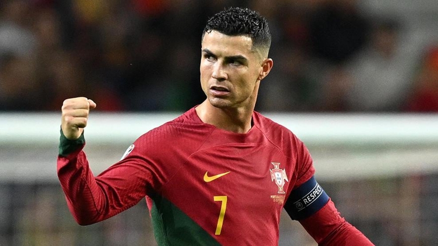 Vì sao Ronaldo được FIFA giảm án bạo lực?- Ảnh 1. Vì sao Ronaldo được FIFA giảm án bạo lực?- Ảnh 1.