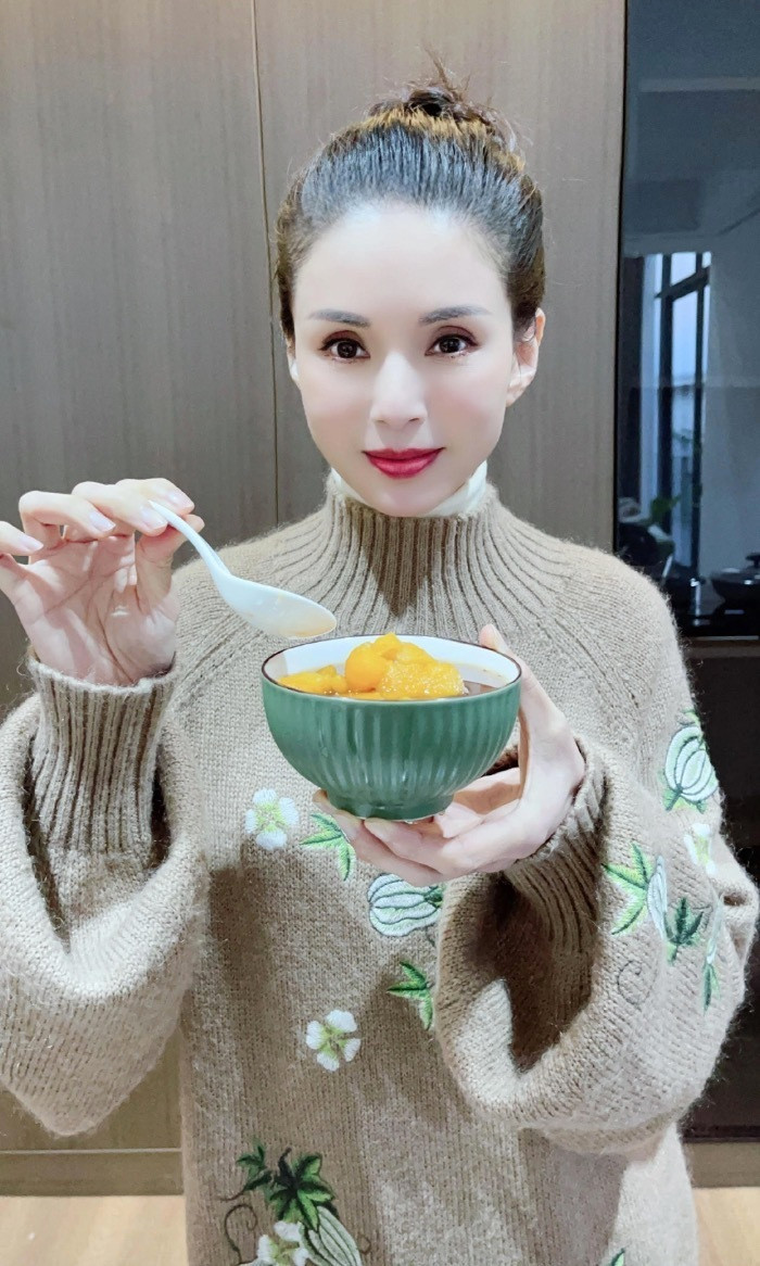 Ngỡ ngàng với sắc vóc ở tuổi 59 của "Tiểu Long Nữ đẹp nhất màn ảnh"- Ảnh 7.