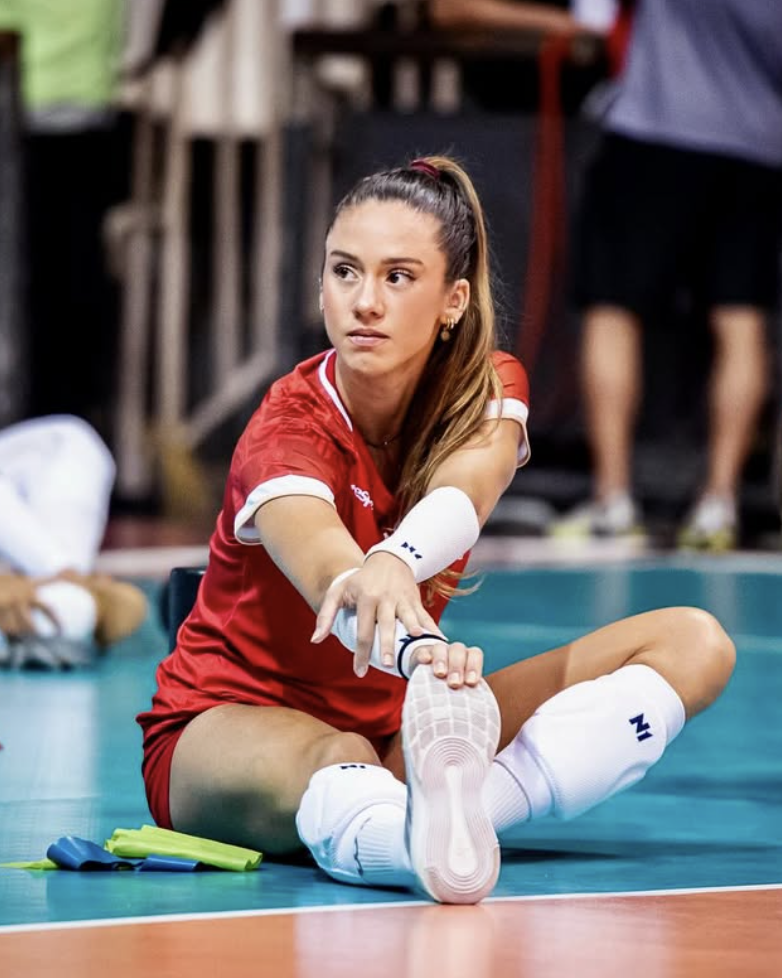 Nữ thần bóng chuyền thoát chết thần kì sau khi bị bắn trúng trong một vụ cướp- Ảnh 4. Nữ thần bóng chuyền thoát chết thần kì sau khi bị bắn trúng trong một vụ cướp- Ảnh 4.