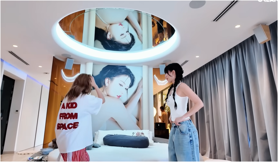 Bí mật về Ngọc Trinh trong biệt thự 50 tỷ, rộng 800m2- Ảnh 6. Bí mật về Ngọc Trinh trong biệt thự 50 tỷ, rộng 800m2- Ảnh 6.