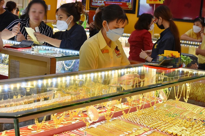 Giá vàng hôm nay 26-11: Bất ngờ sụt giảm- Ảnh 1.