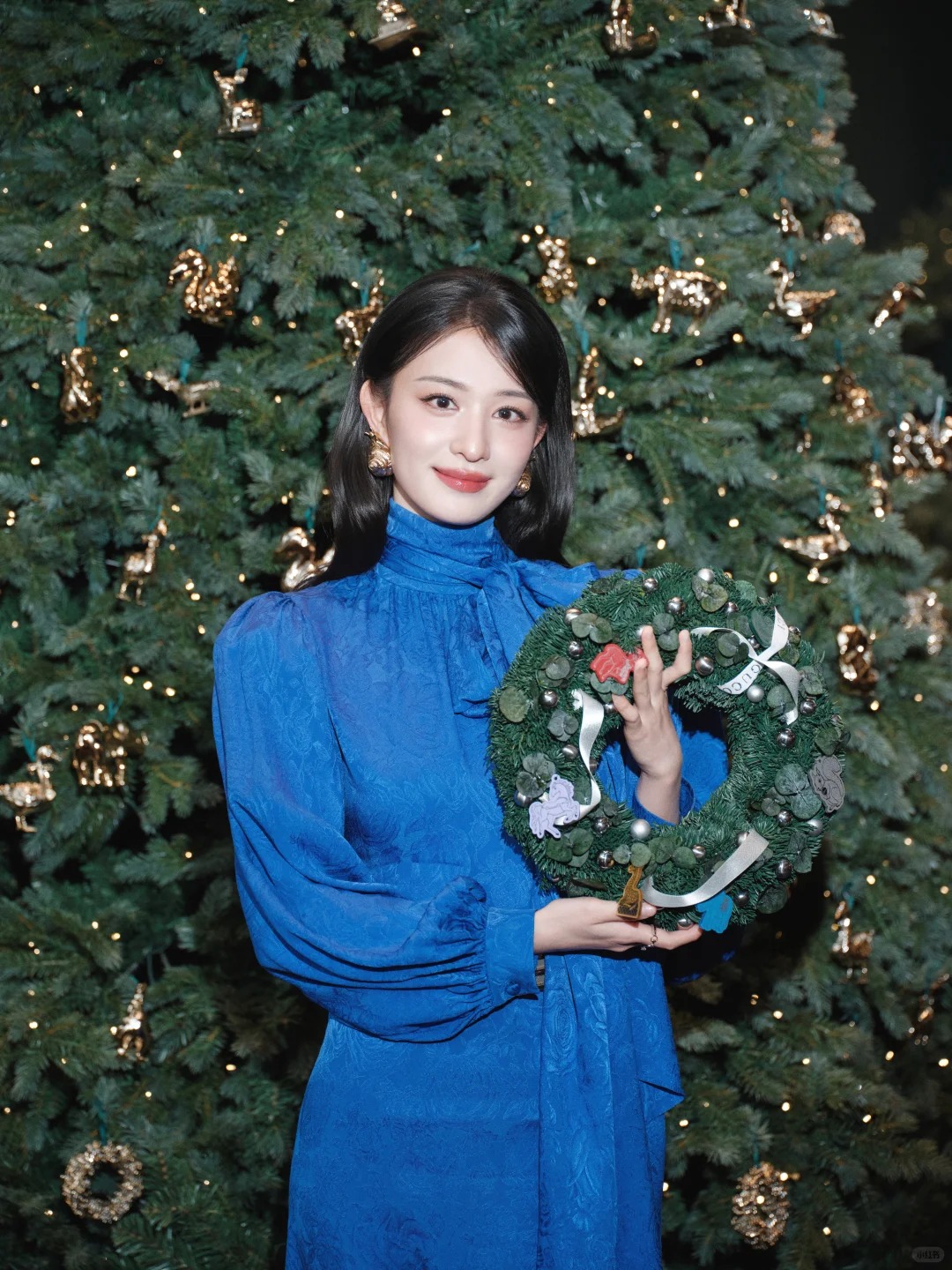 Vương Sở Nhiên diện đầm xanh “đỉnh của chóp”: Con giáp nào nên bắt trend gam màu này để hút may mắn?- Ảnh 1.