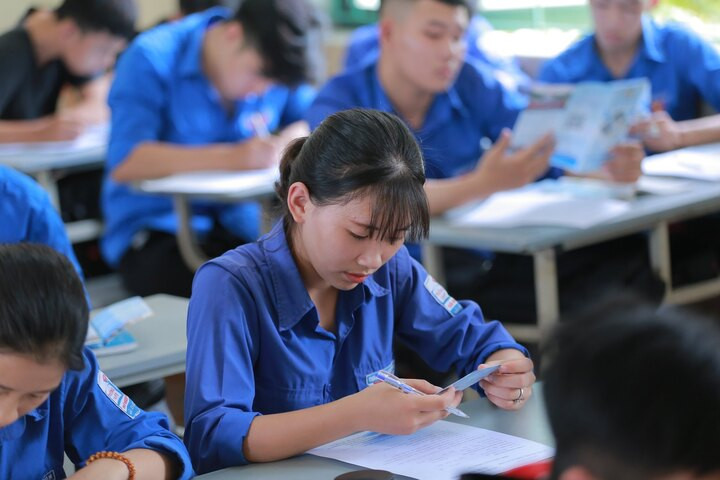 Nhiều trường đại học đồng loạt bỏ xét học bạ từ 2026- Ảnh 1.