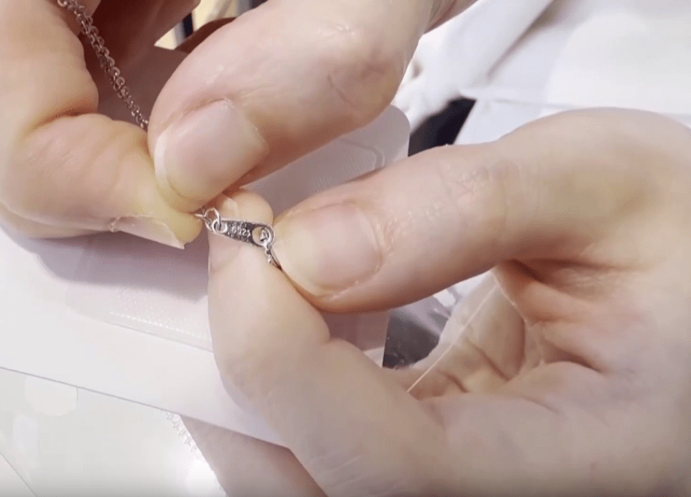 Nhiều mẫu trang sức bị phát hiện chứa chất gây ung thư vượt chuẩn 9.000 lần, bất ngờ vì nơi bán được nhiều người lựa chọn- Ảnh 5.