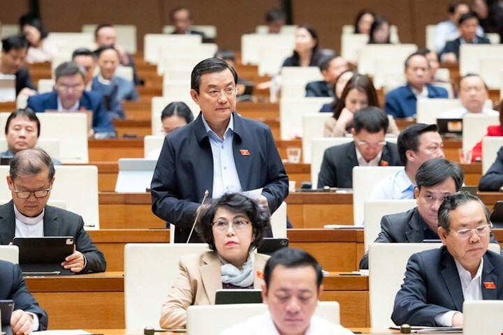 Đại biểu đề xuất cấm tuyệt đối thuốc lá điện tử, thuốc lá nung nóng, bóng cười- Ảnh 1.