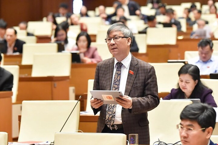 Đại biểu đề xuất cấm tuyệt đối thuốc lá điện tử, thuốc lá nung nóng, bóng cười- Ảnh 2.