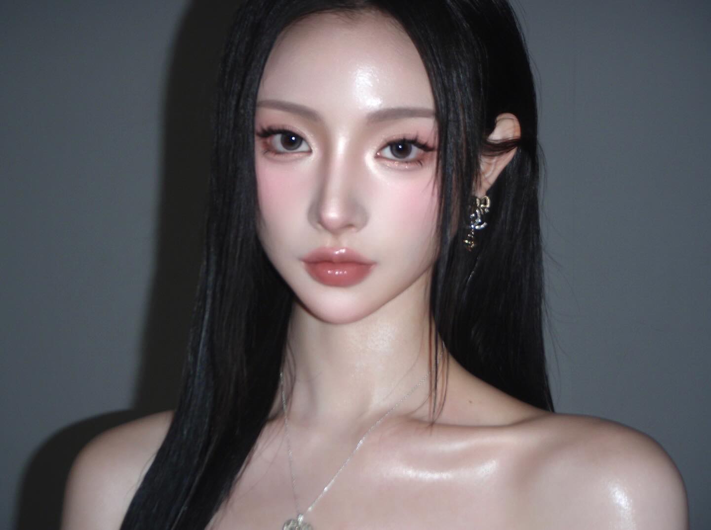 Một hot girl mạng lộ video mặt thật, netizen khuyên dừng ngay việc chỉnh sửa- Ảnh 9. Một hot girl mạng lộ video mặt thật, netizen khuyên dừng ngay việc chỉnh sửa- Ảnh 9.