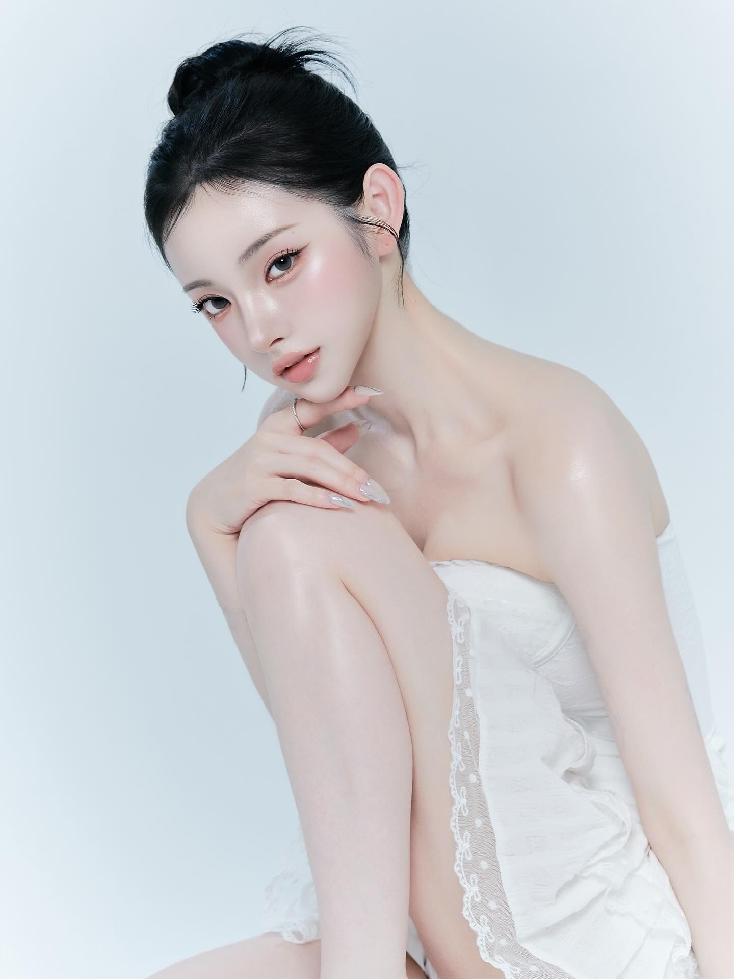 Một hot girl mạng lộ video mặt thật, netizen khuyên dừng ngay việc chỉnh sửa- Ảnh 6. Một hot girl mạng lộ video mặt thật, netizen khuyên dừng ngay việc chỉnh sửa- Ảnh 6.