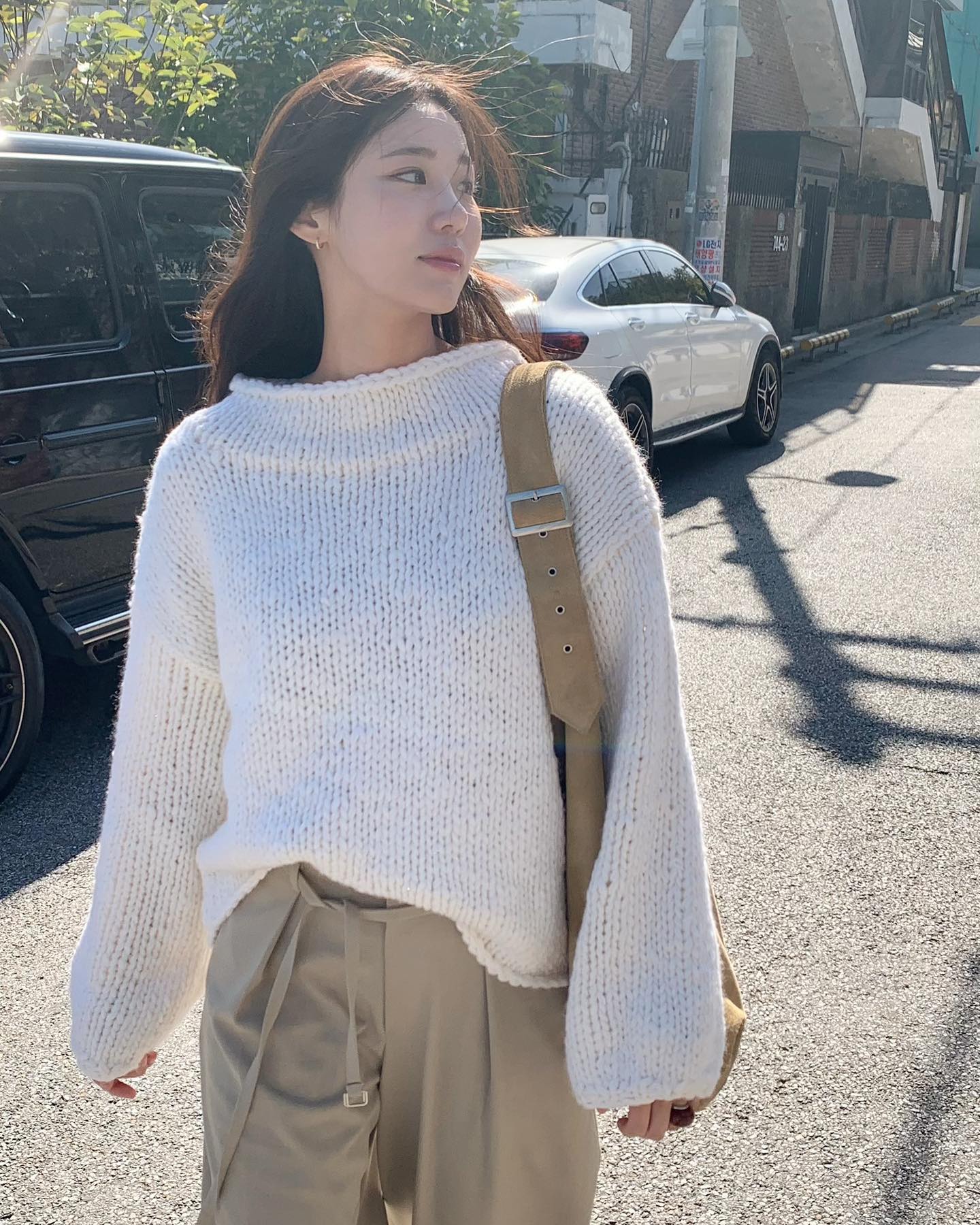 5 item kết hợp hoàn hảo với áo trắng, mặc đẹp chưa bao giờ đơn giản đến thế- Ảnh 12. 5 item kết hợp hoàn hảo với áo trắng, mặc đẹp chưa bao giờ đơn giản đến thế- Ảnh 12.