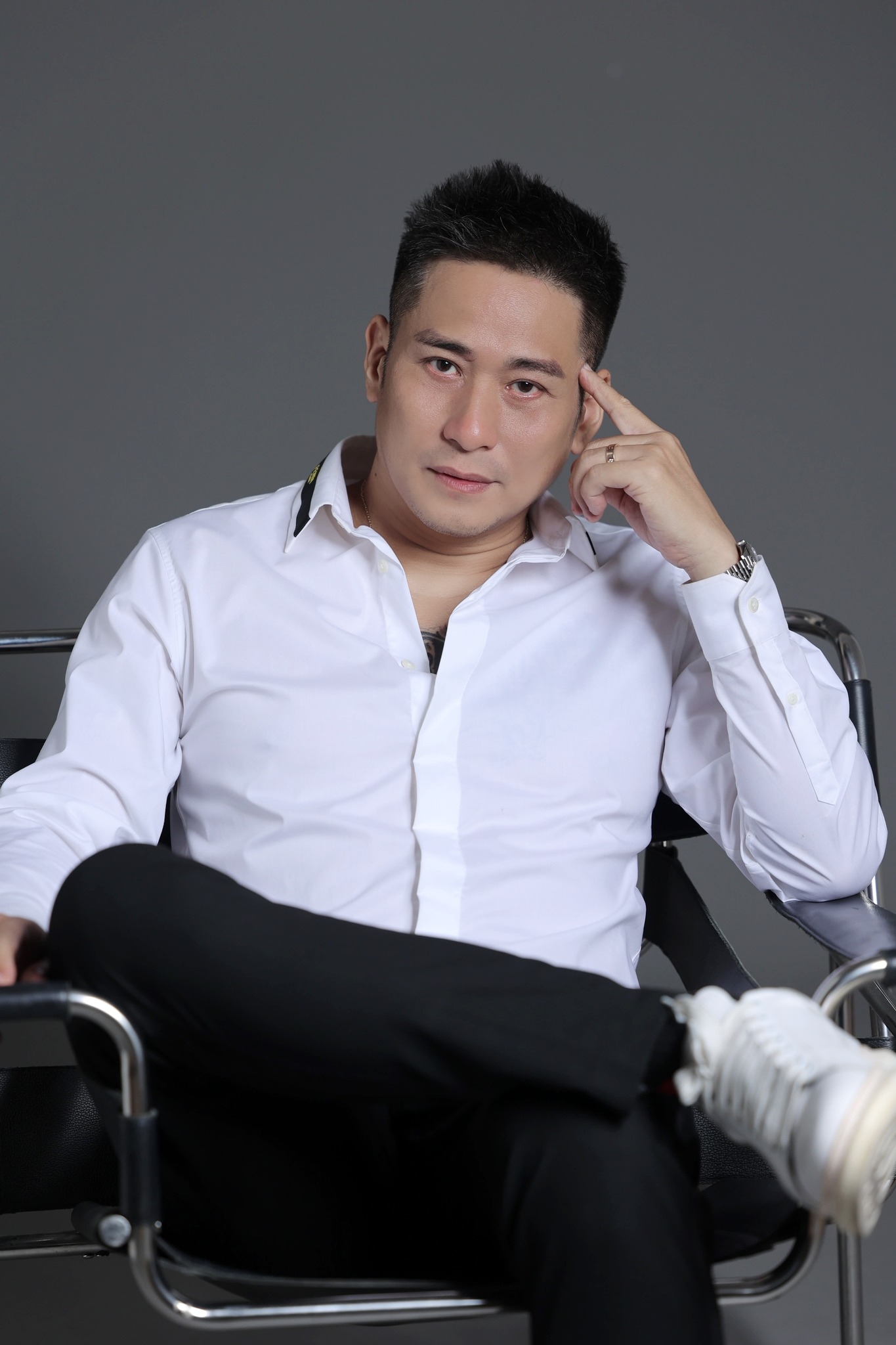 Hôn nhân với vợ kém 13 tuổi của nam diễn viên U50, 4 lần giữ chức Phó Giám đốc- Ảnh 3.