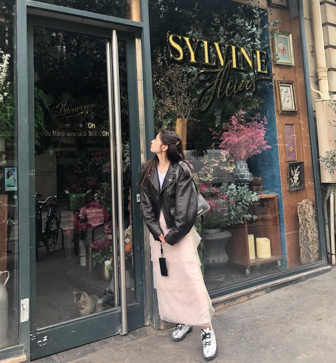 Từ những item rất quen thuộc, sao nữ Hàn có 5 công thức trang phục siêu hack tuổi- Ảnh 3. Từ những item rất quen thuộc, sao nữ Hàn có 5 công thức trang phục siêu hack tuổi- Ảnh 3.