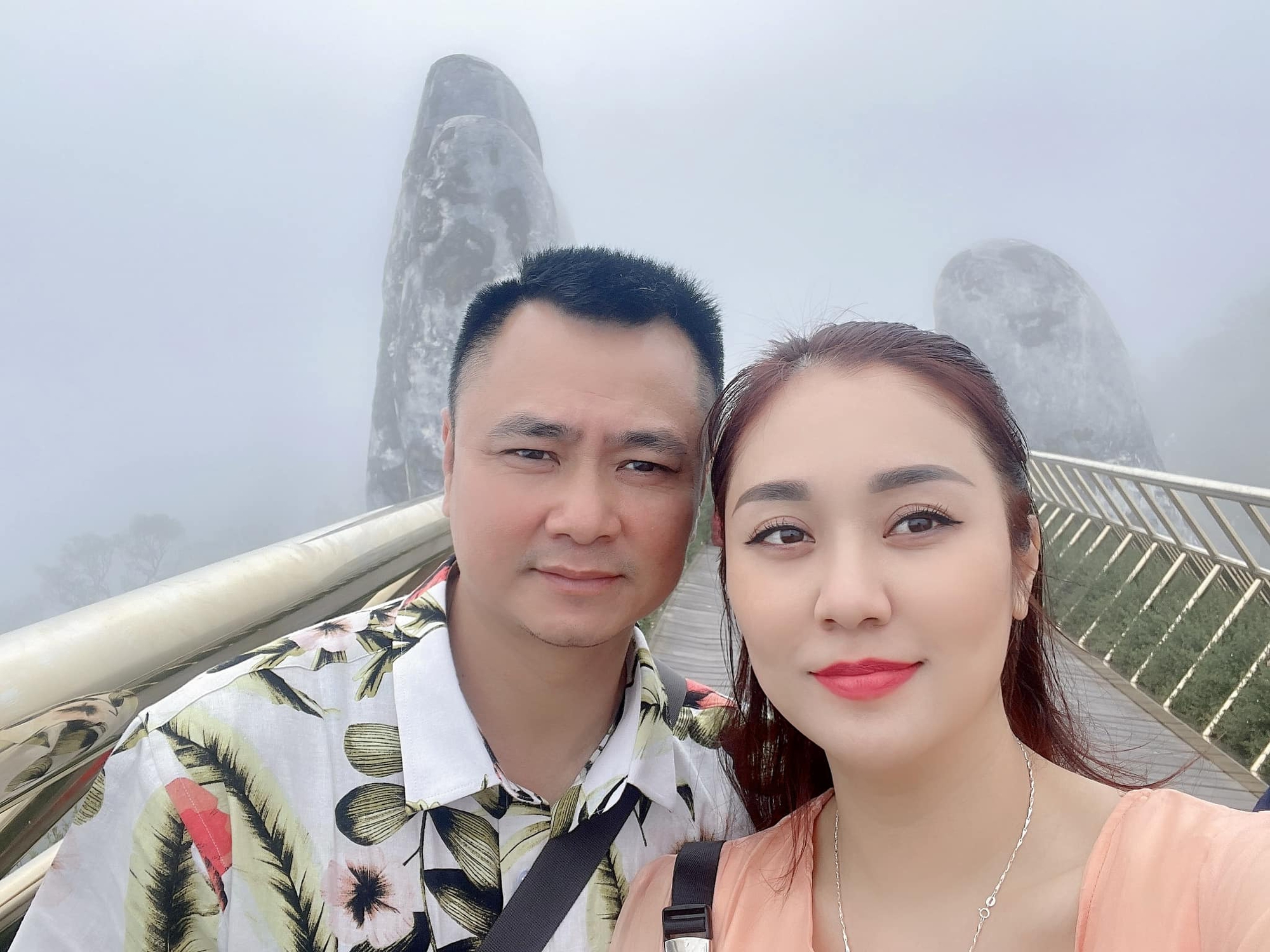 "Tình yêu" kém 12 tuổi của Giám đốc Nhà hát Chèo Quân đội là ai?- Ảnh 5. "Tình yêu" kém 12 tuổi của Giám đốc Nhà hát Chèo Quân đội là ai?- Ảnh 5.