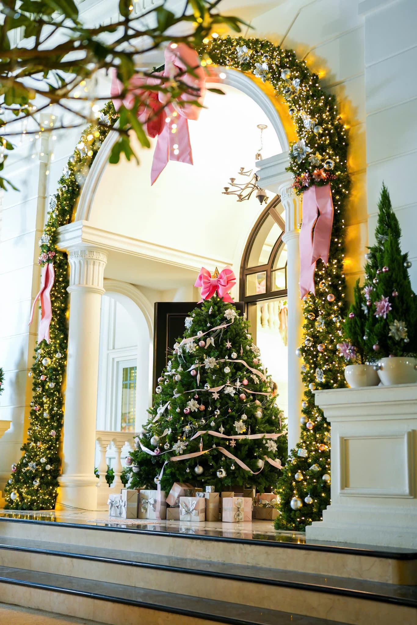 200 tỷ của doanh nhân Phương Lê và NSƯT Vũ Luân- Ảnh 9. 200 tỷ của doanh nhân Phương Lê và NSƯT Vũ Luân- Ảnh 9.