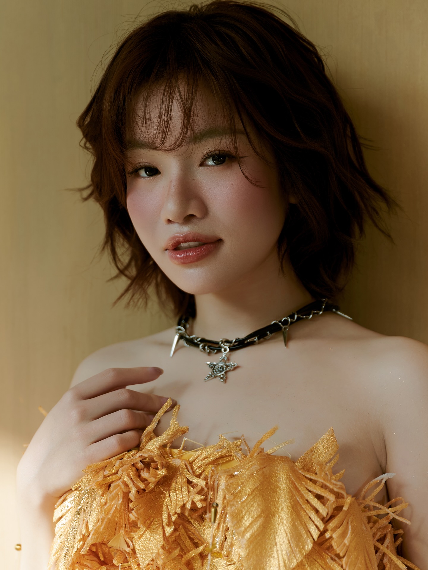 Thượng uý Quân đội là nữ thần mở màn concert quốc gia, giọng hát lấn át 29 nghệ sĩ- Ảnh 2.