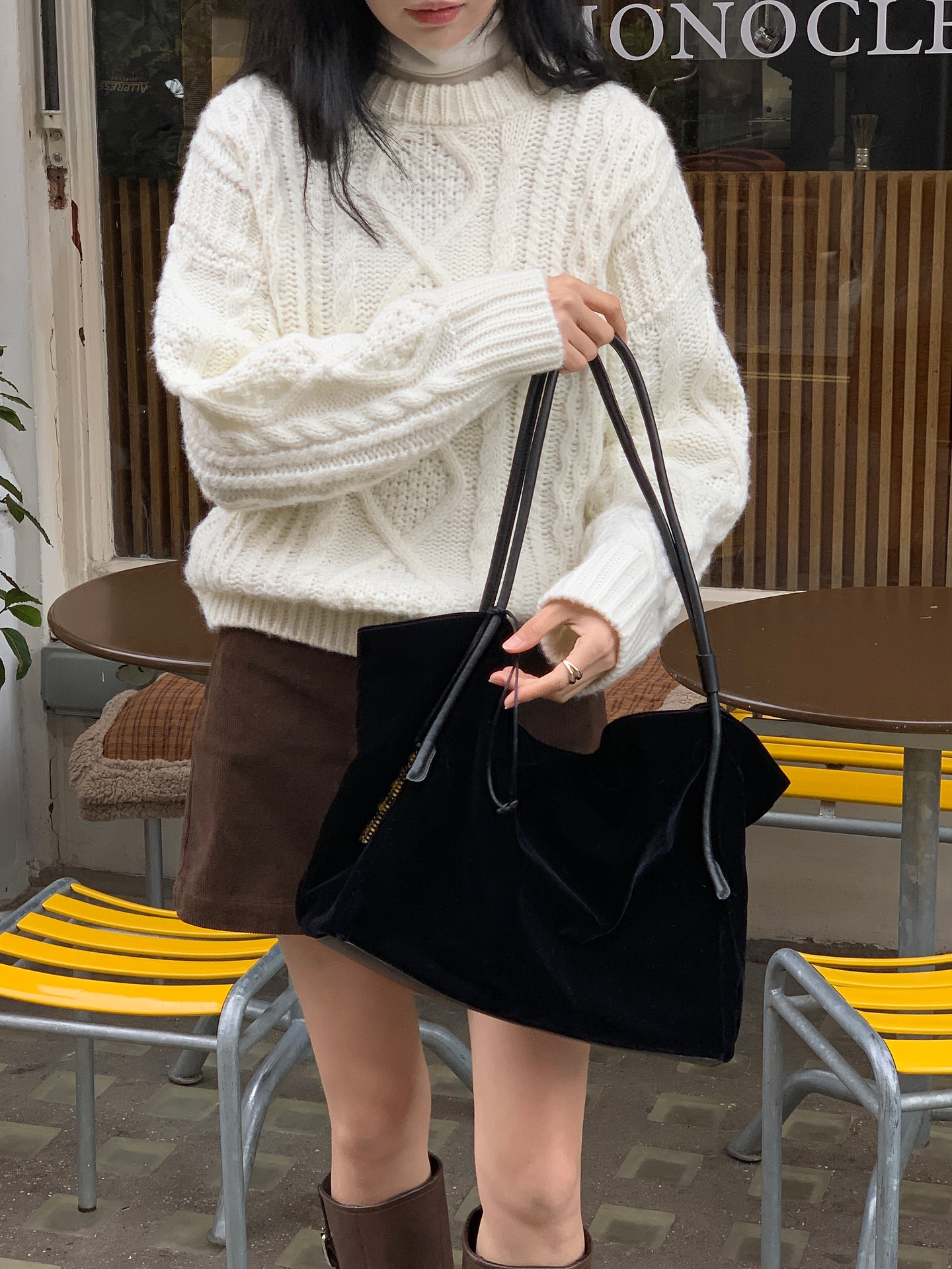 5 item kết hợp hoàn hảo với áo trắng, mặc đẹp chưa bao giờ đơn giản đến thế- Ảnh 3. 5 item kết hợp hoàn hảo với áo trắng, mặc đẹp chưa bao giờ đơn giản đến thế- Ảnh 3.