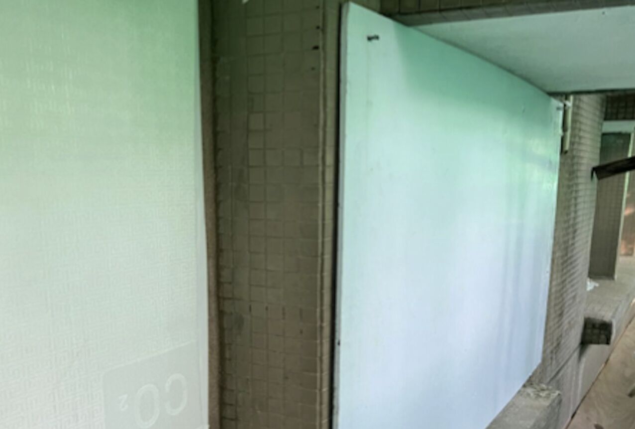 2 điểm cực kỳ bất thường trong tòa nhà cháy ở Hong Kong (Trung Quốc)- Ảnh 3.