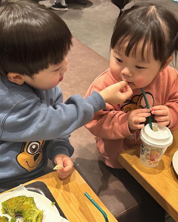 Bố mẹ đừng bỏ qua những hành vi này của trẻ nếu không muốn con lớn lên thành người thờ ơ, vô cảm- Ảnh 3.