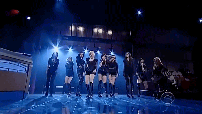 10 năm nữa cũng không tìm được 9 mỹ nhân nhảy đều tăm tắp, đẹp đến mức định hình tiêu chuẩn nhan sắc như thế này- Ảnh 3.