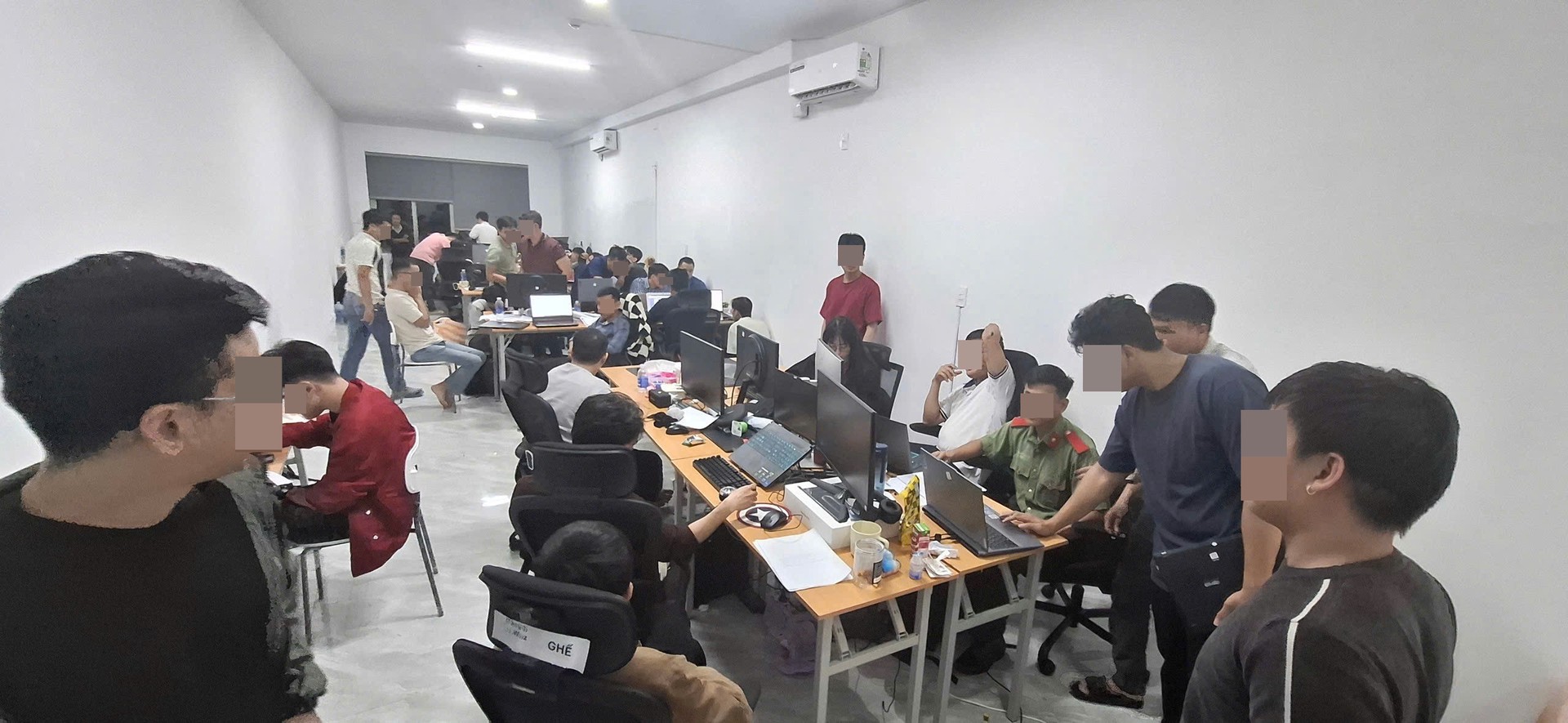 Đột kích công ty công nghệ ở Đà Nẵng: Công an phát hiện hàng chục kỹ sư Việt viết code cho loạt web cá cược, điều phối dòng tiền chảy về đối tác Campuchia- Ảnh 1.