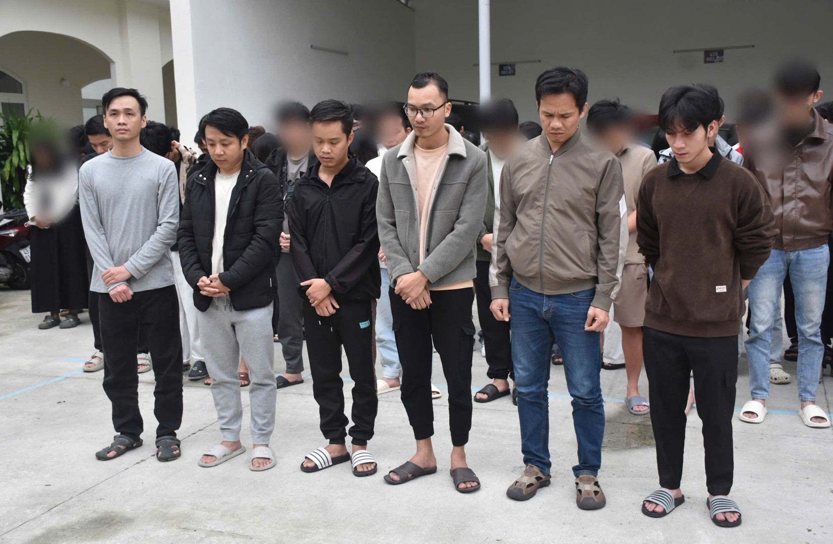 Đột kích công ty công nghệ ở Đà Nẵng: Công an phát hiện hàng chục kỹ sư Việt viết code cho loạt web cá cược, điều phối dòng tiền chảy về đối tác Campuchia- Ảnh 3.