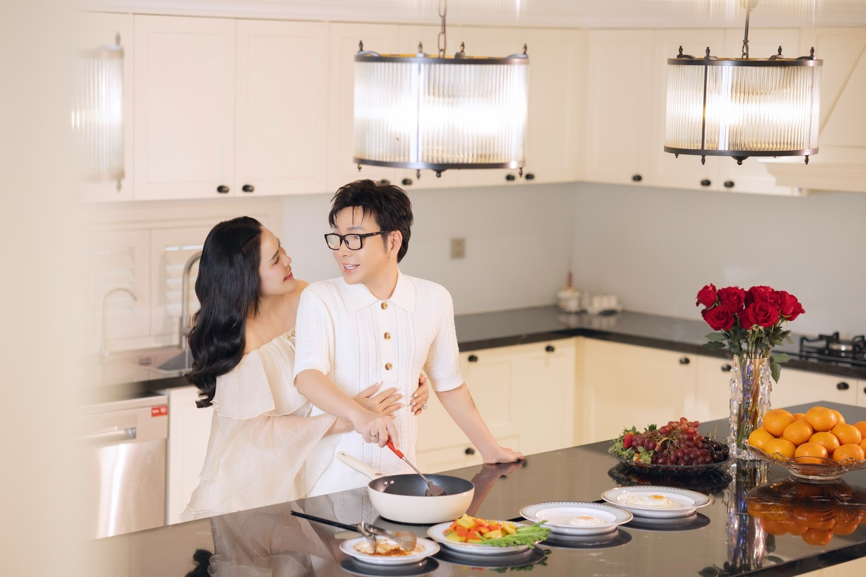 200 tỷ của doanh nhân Phương Lê và NSƯT Vũ Luân- Ảnh 6. 200 tỷ của doanh nhân Phương Lê và NSƯT Vũ Luân- Ảnh 6.