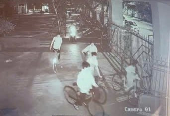 Phát hiện hiệu phó và giáo viên tổ chức dạy thêm trái phép vào buổi tối tại trường- Ảnh 1.