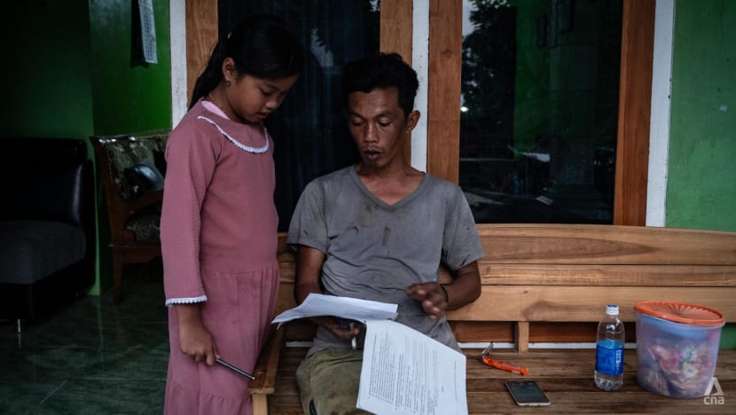 Kiếm không nổi 1 triệu đồng/tháng, hàng triệu dân nghèo Đông Nam Á chọn xuất khẩu lao động để đổi đời: Cái giá của “xây được nhà, mua được xe”- Ảnh 9.