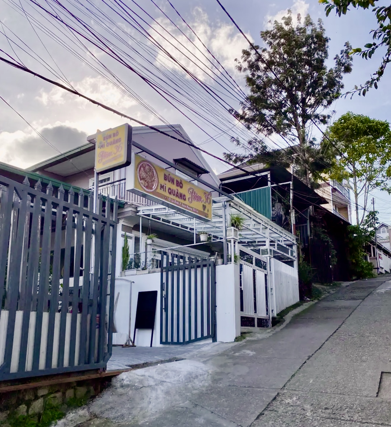 Chủ quán bún bò 