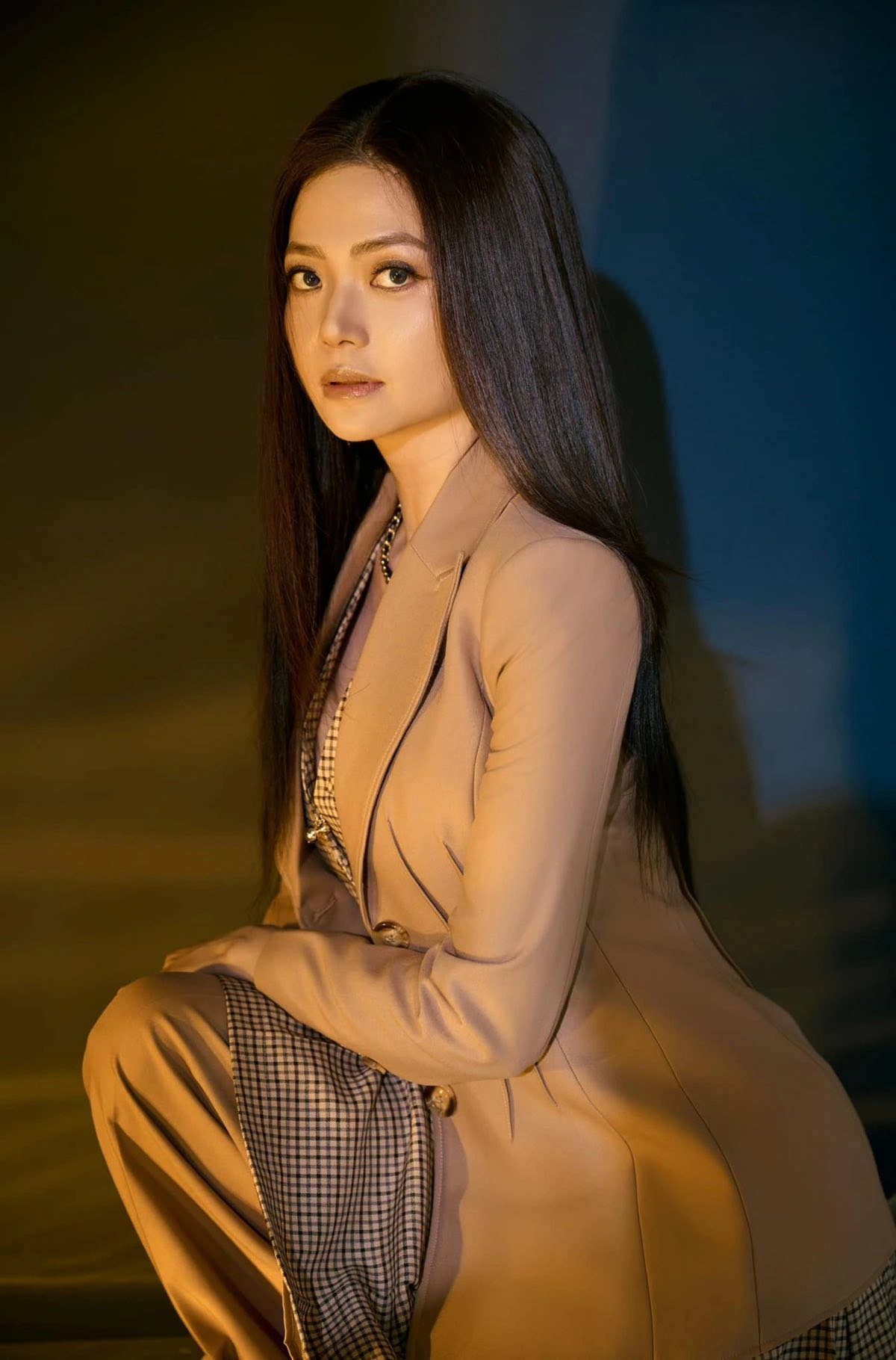 Kiều Anh 45 tuổi da vẫn láng mịn, nhan sắc 24 năm qua không đổi: Cứ kết thân 2 bộ môn, chăm dùng 2 viên uống này thì còn lâu mới già!- Ảnh 4.