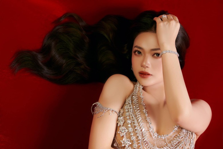 Kiều Anh 45 tuổi da vẫn láng mịn, nhan sắc 24 năm qua không đổi: Cứ kết thân 2 bộ môn, chăm dùng 2 viên uống này thì còn lâu mới già!- Ảnh 7.