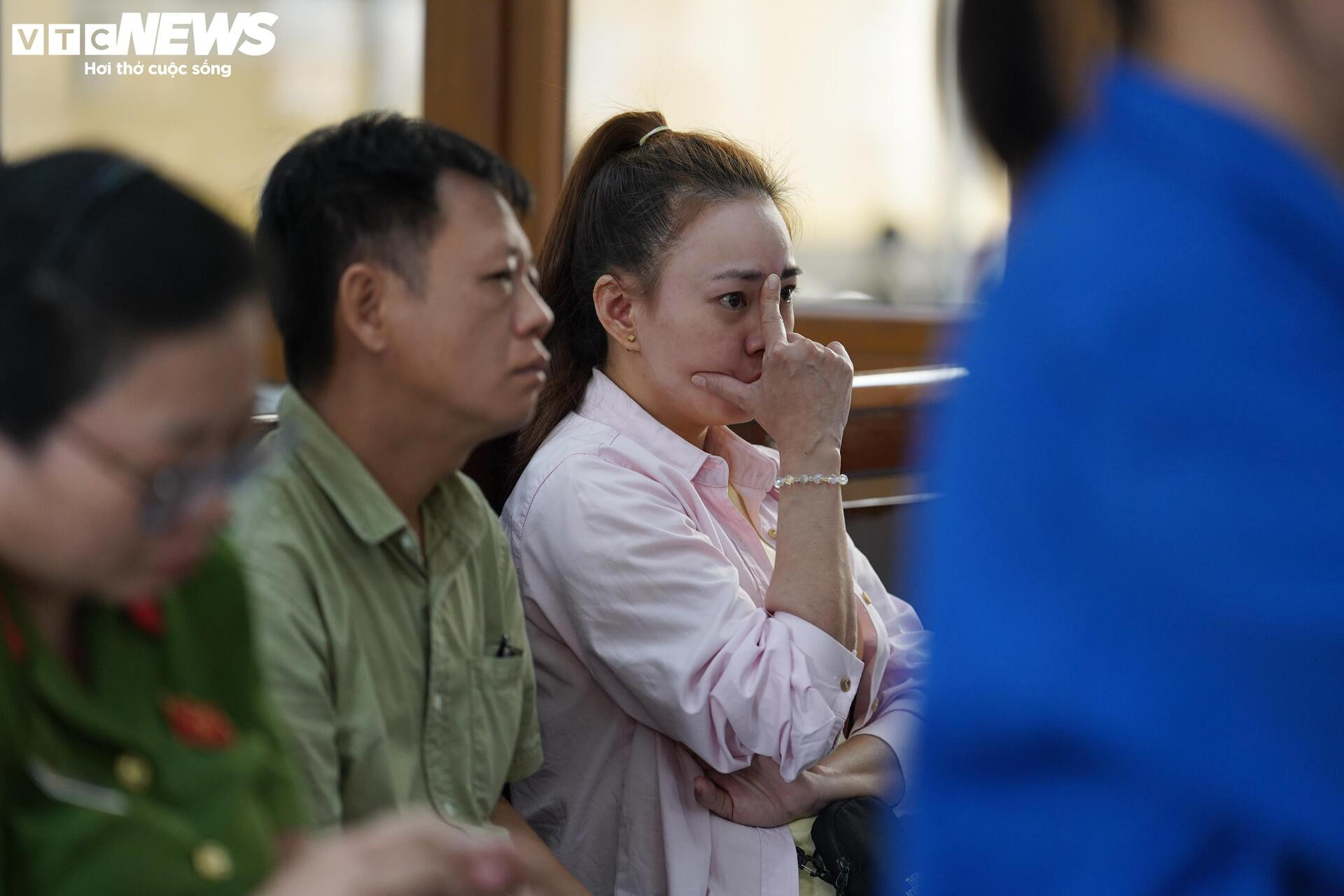 Kẻ đầu độc 4 người thân khóc xin 'được sống để sám hối' khi nghe tuyên tử hình- Ảnh 3.