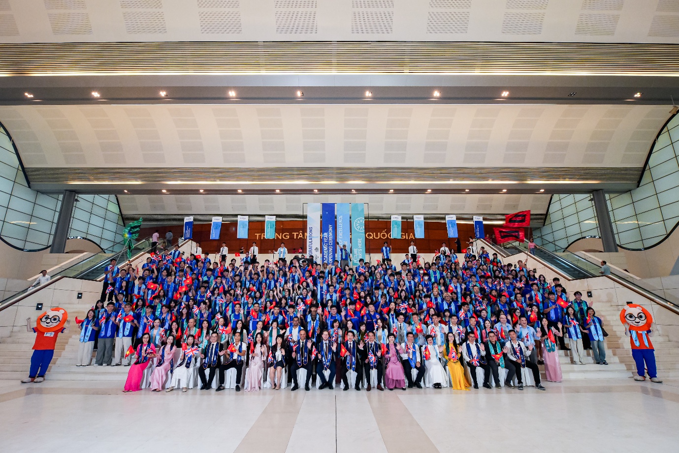 Biên đạo Đăng Quân và MT-Pop ngồi ghế nóng cuộc thi Greenwich Vietnam Flashmob mùa 3- Ảnh 5.