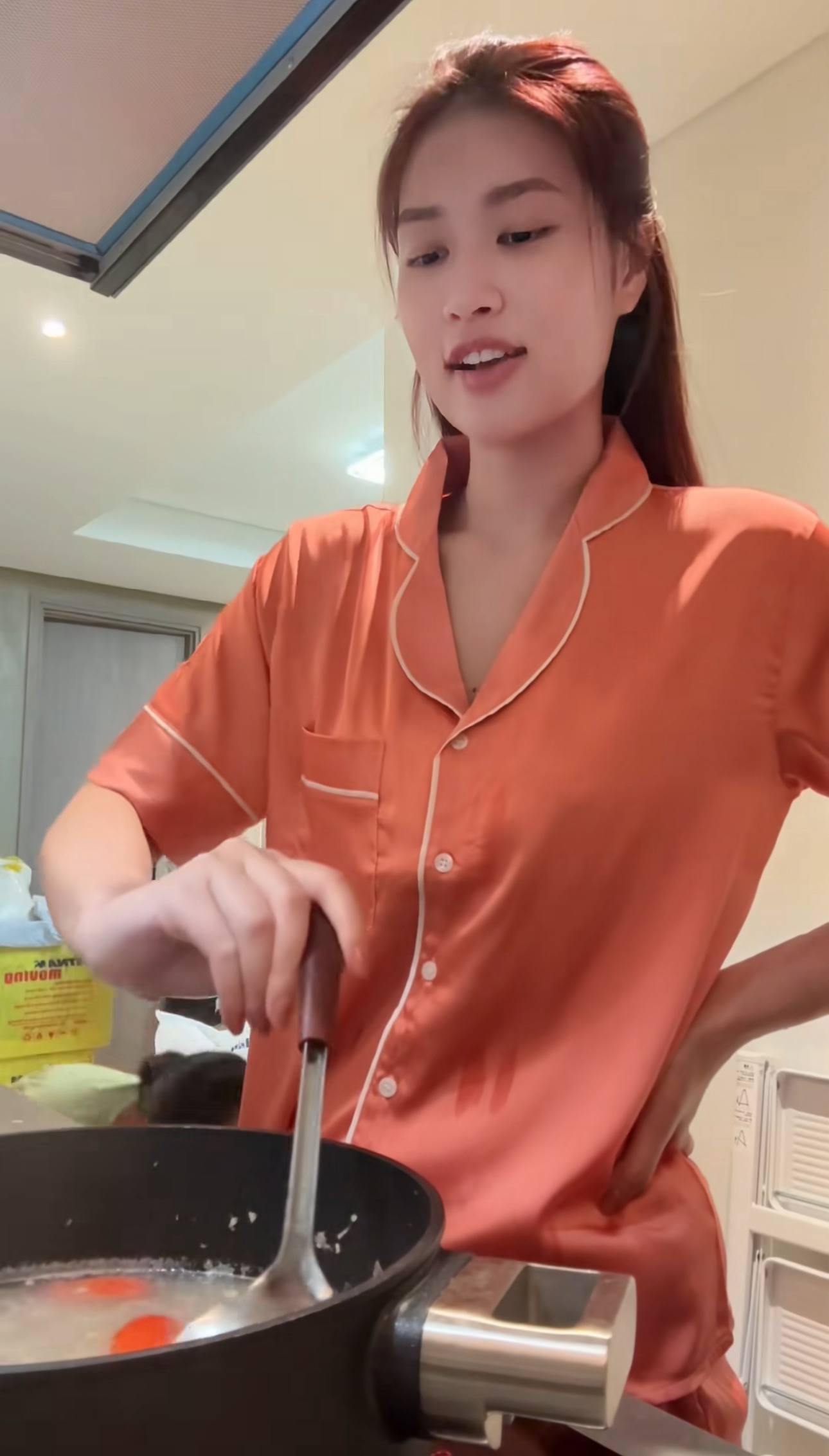 Chuyện gì đang xảy ra với Đoàn Thiên Ân?- Ảnh 3. Chuyện gì đang xảy ra với Đoàn Thiên Ân?- Ảnh 3.