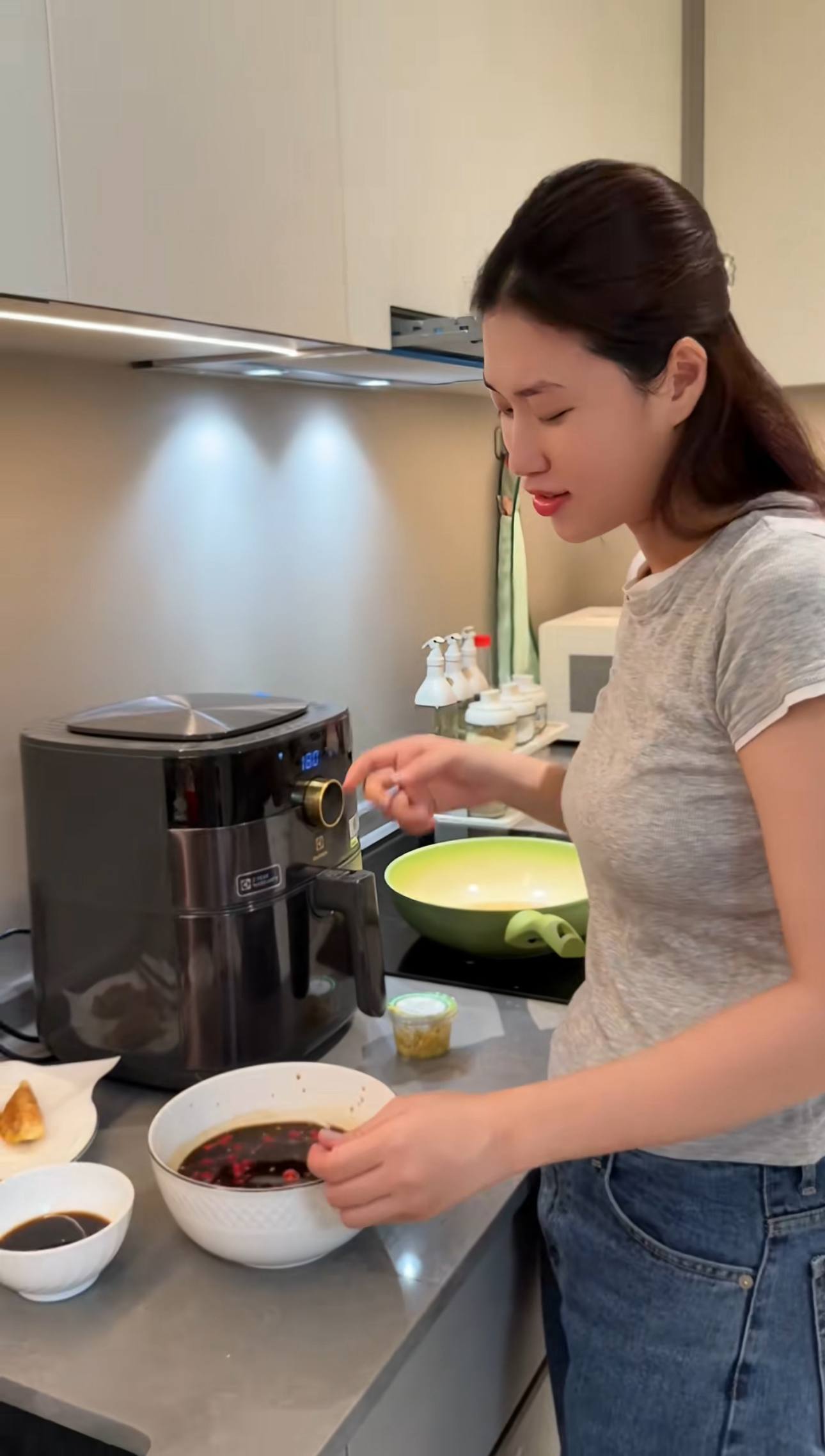 Chuyện gì đang xảy ra với Đoàn Thiên Ân?- Ảnh 8. Chuyện gì đang xảy ra với Đoàn Thiên Ân?- Ảnh 8.