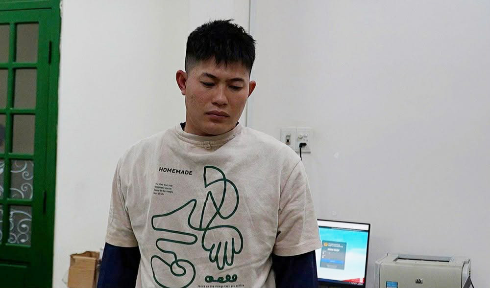 Vụ bố ôm 2 con nhảy cầu khiến 1 bé tử vong: Hé lộ tình trạng hôn nhân- Ảnh 1. Vụ bố ôm 2 con nhảy cầu khiến 1 bé tử vong: Hé lộ tình trạng hôn nhân- Ảnh 1.